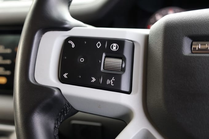 2025 Land Rover Defender