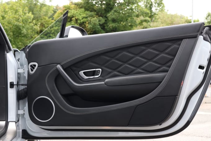 2025 Bentley Continental