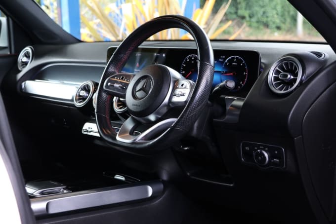 2025 Mercedes-benz Glb