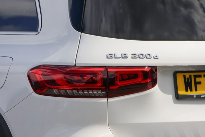 2025 Mercedes-benz Glb