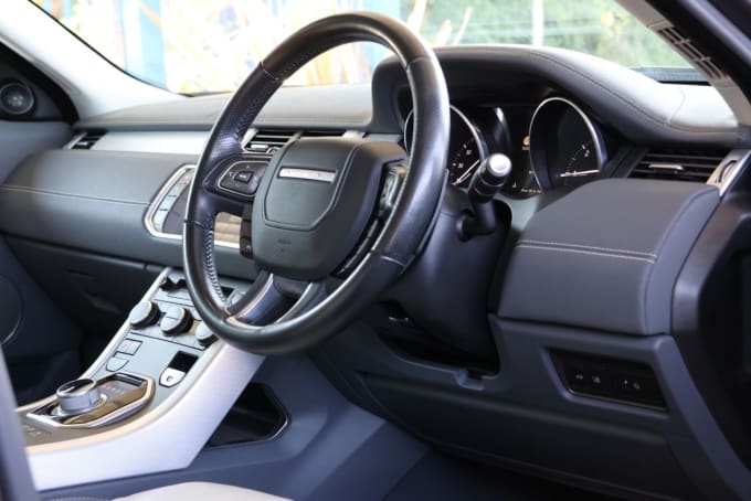 2025 Land Rover Range Rover Evoque
