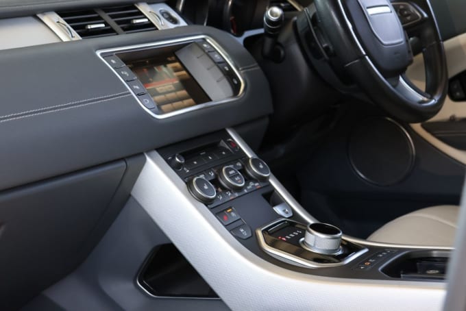 2025 Land Rover Range Rover Evoque