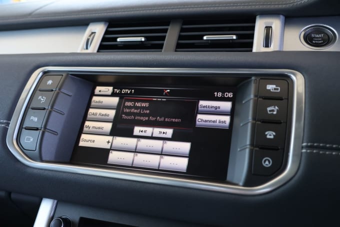 2025 Land Rover Range Rover Evoque