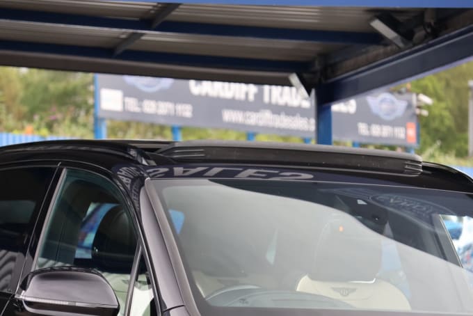 2025 Bentley Bentayga