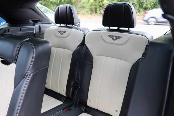 2025 Bentley Bentayga