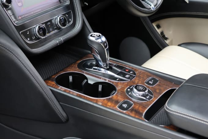 2025 Bentley Bentayga