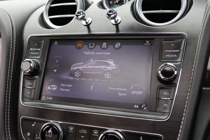 2025 Bentley Bentayga