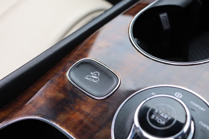 2025 Bentley Bentayga