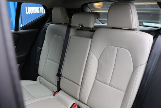 2025 Volvo Xc40