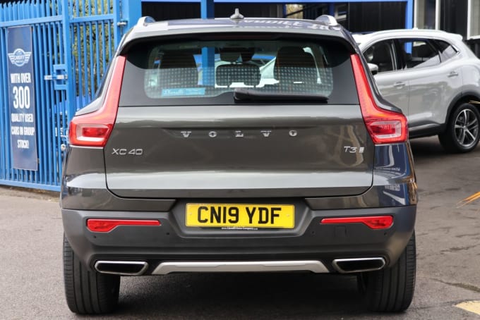 2025 Volvo Xc40