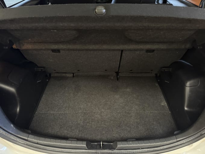 2016 Toyota Yaris