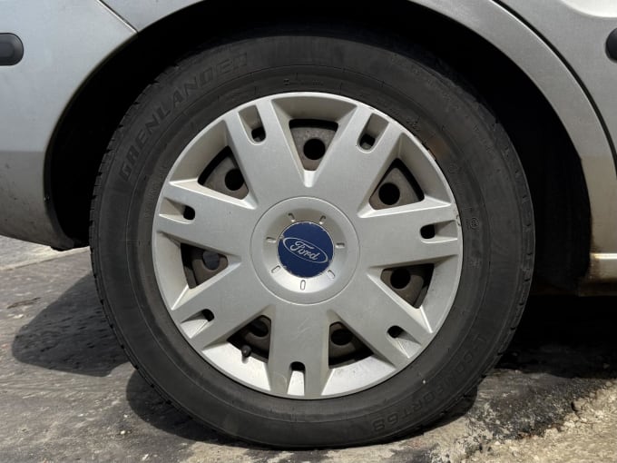 2004 Ford Fusion