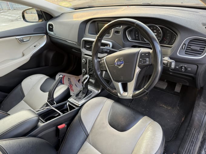 2014 Volvo V40 Cross Country