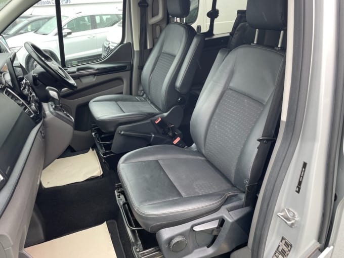 2025 Ford Transit Custom