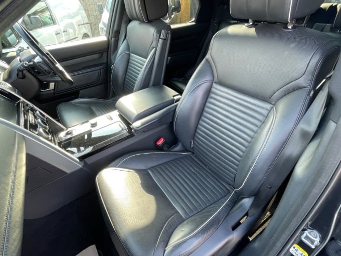 2025 Land Rover Discovery