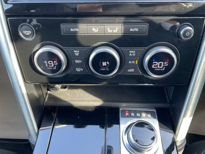 2025 Land Rover Discovery