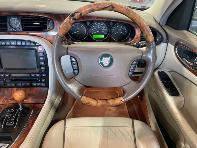 2025 Jaguar Xj