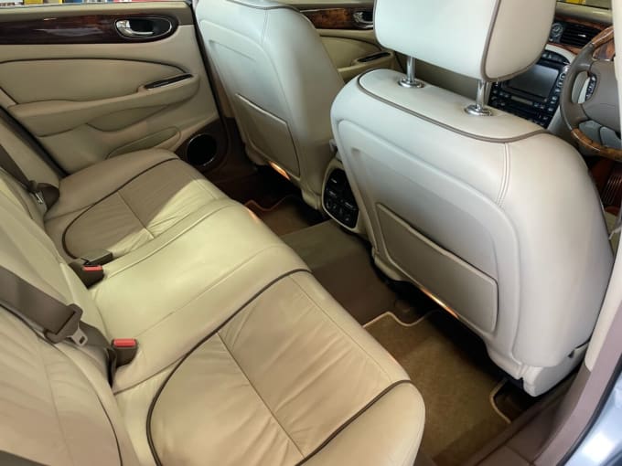 2025 Jaguar Xj