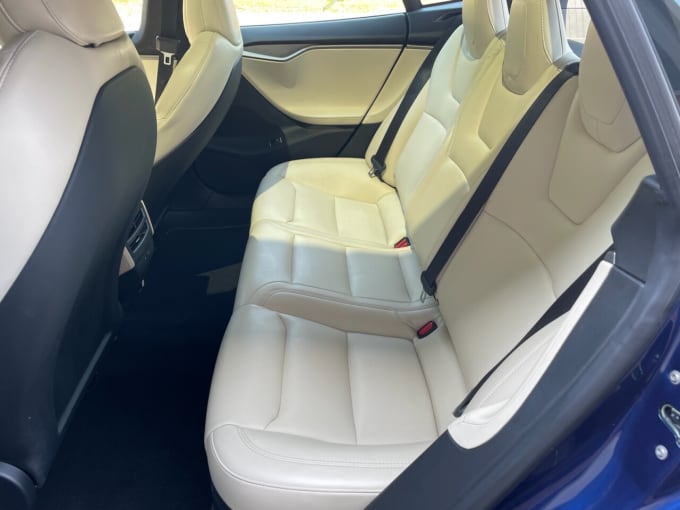 2025 Tesla Model S