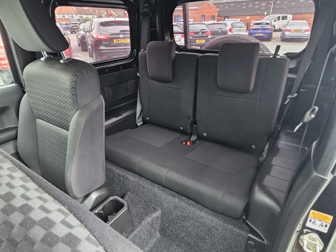2025 Suzuki Jimny