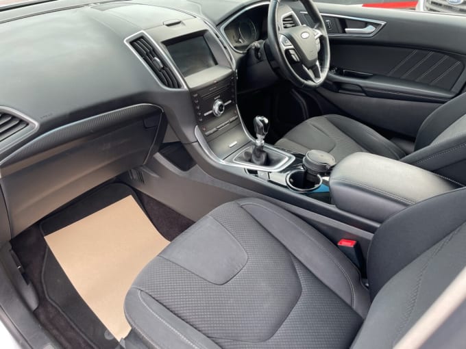 2025 Ford Edge