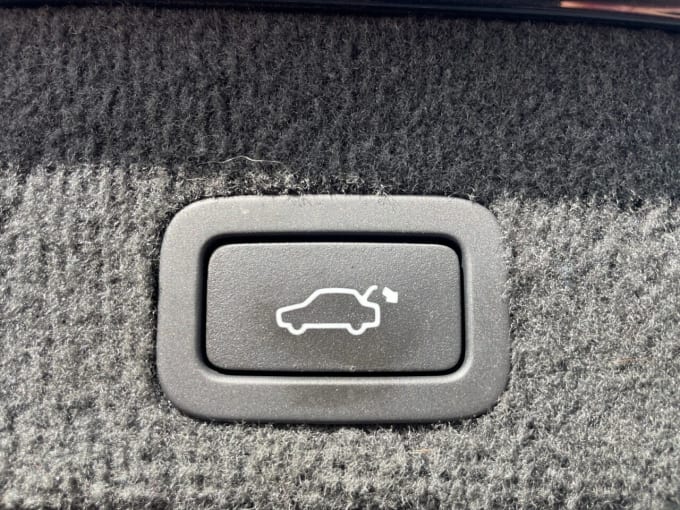 2025 Volvo Xc70