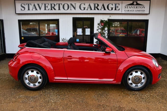 2025 Volkswagen Beetle