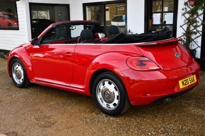 2025 Volkswagen Beetle