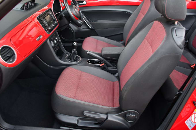 2025 Volkswagen Beetle