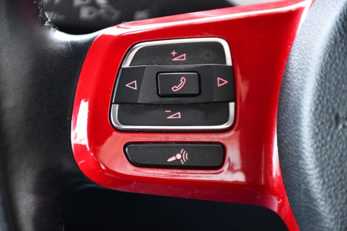 2025 Volkswagen Beetle