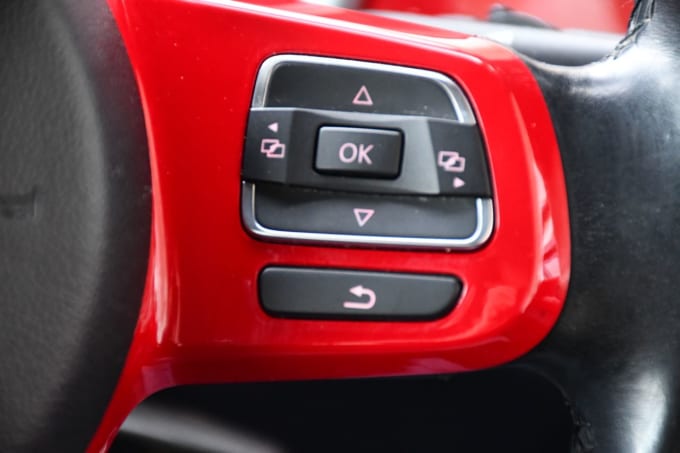 2025 Volkswagen Beetle