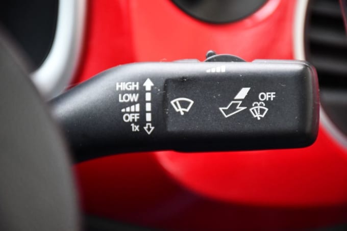 2025 Volkswagen Beetle