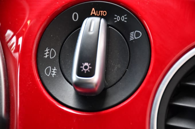 2025 Volkswagen Beetle