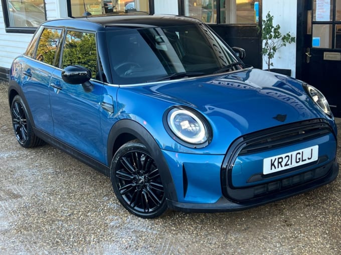 2025 Mini Hatch