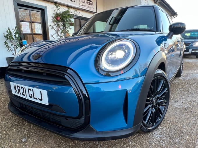 2025 Mini Hatch