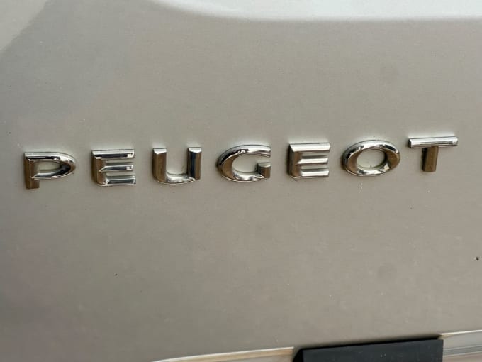 2025 Peugeot Partner