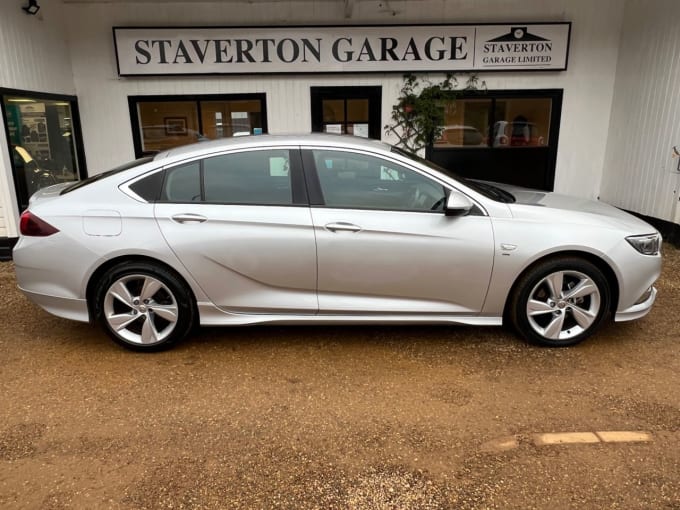 2025 Vauxhall Insignia