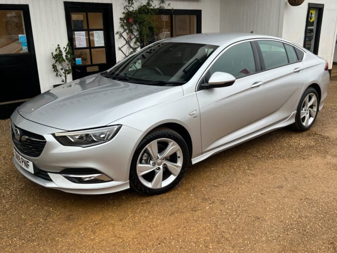 2025 Vauxhall Insignia