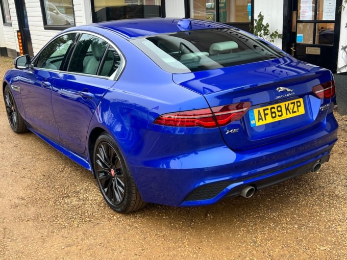 2025 Jaguar Xe