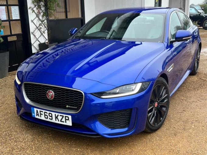 2025 Jaguar Xe