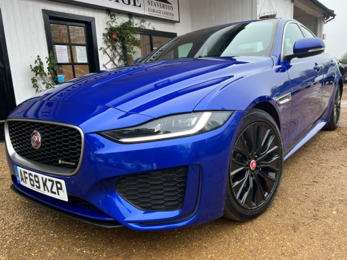 2025 Jaguar Xe