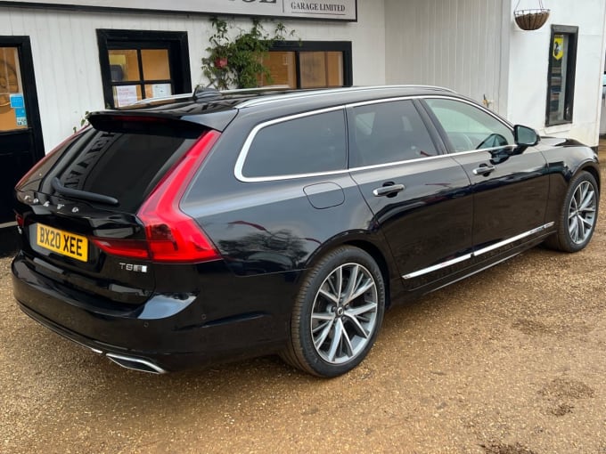 2025 Volvo V90