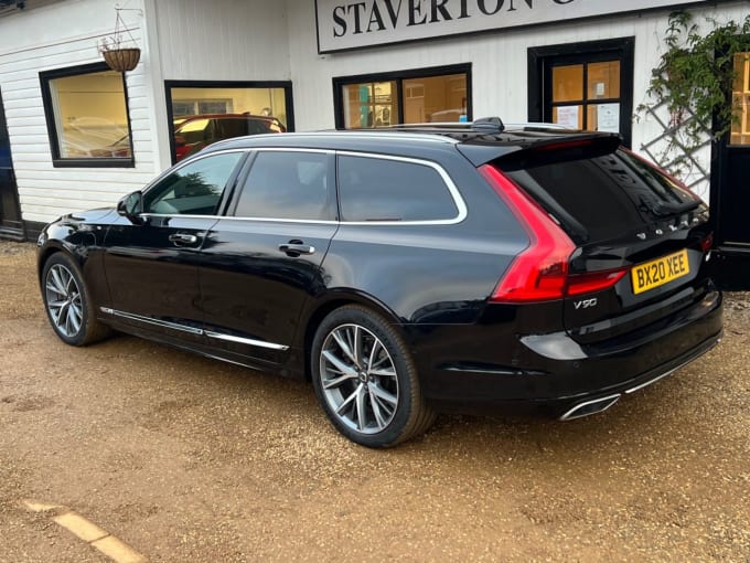 2025 Volvo V90