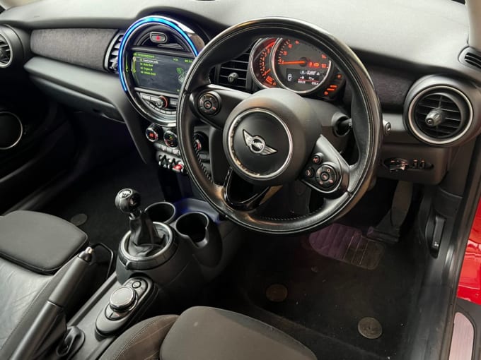 2025 Mini Hatch