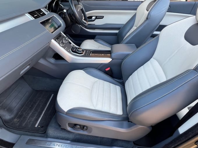 2025 Land Rover Range Rover Evoque