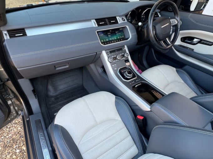 2025 Land Rover Range Rover Evoque