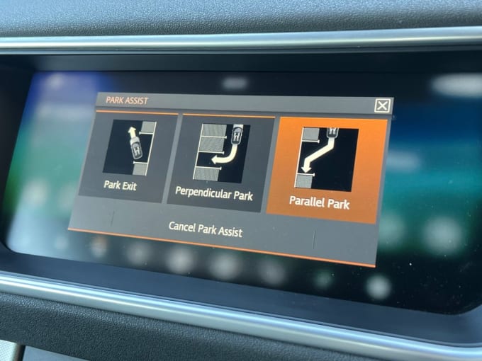 2025 Land Rover Range Rover Evoque