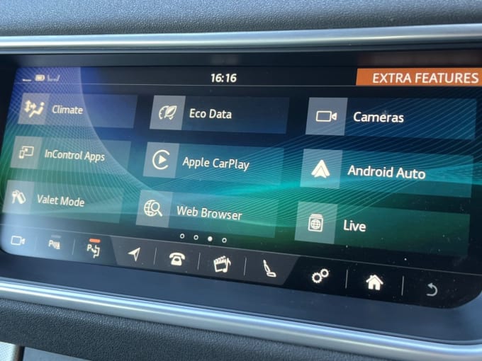 2025 Land Rover Range Rover Evoque