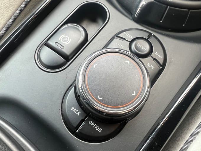 2025 Mini Clubman