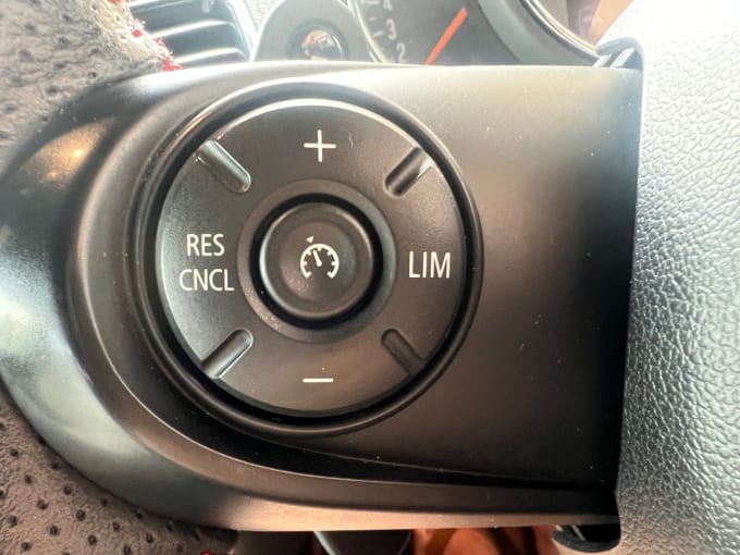 2025 Mini Clubman